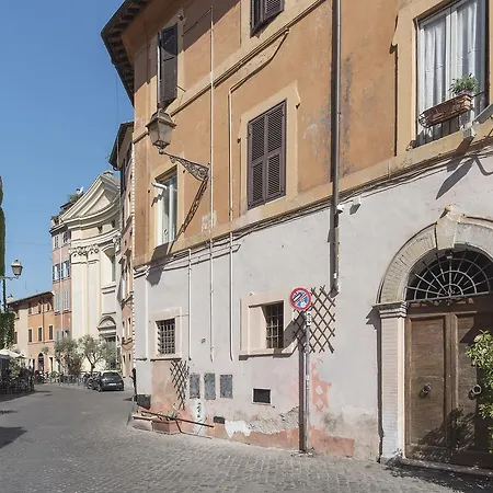 Trastevere Roomy * Рим